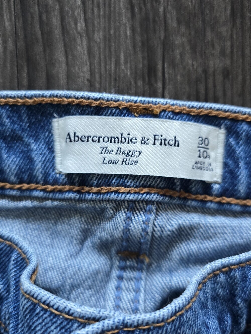 Abercrombie & Fitch The Baggy Low Rise Jeans 30 - Picture 2 of 6